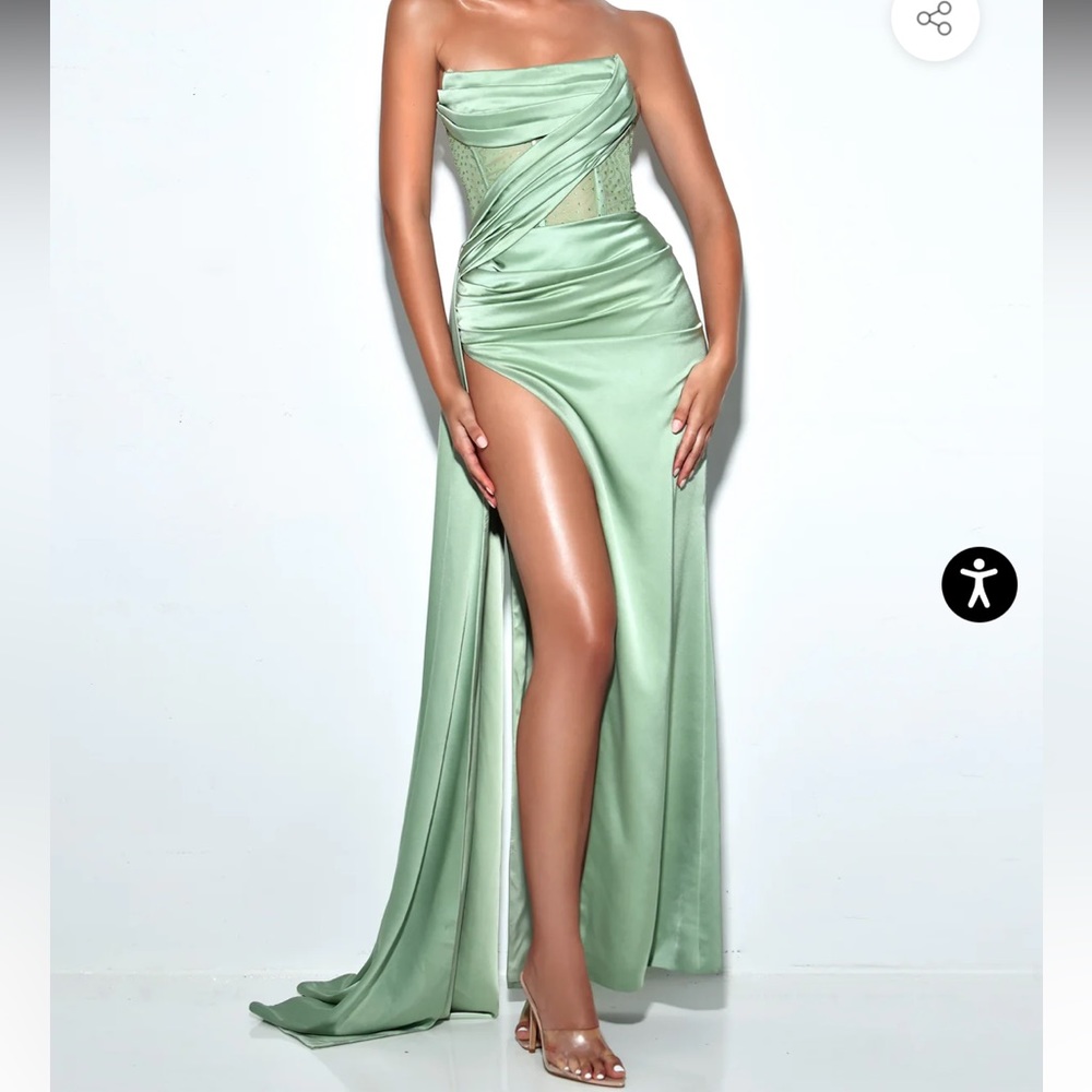 Missguided maxi gown - sage color